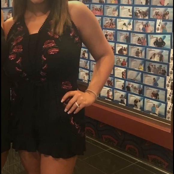 Black romper with floral detail - XS - Picture 8 of 9